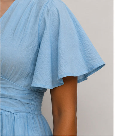 Vestido Azul-Bebé com Bordados Bege — pormenor de textura