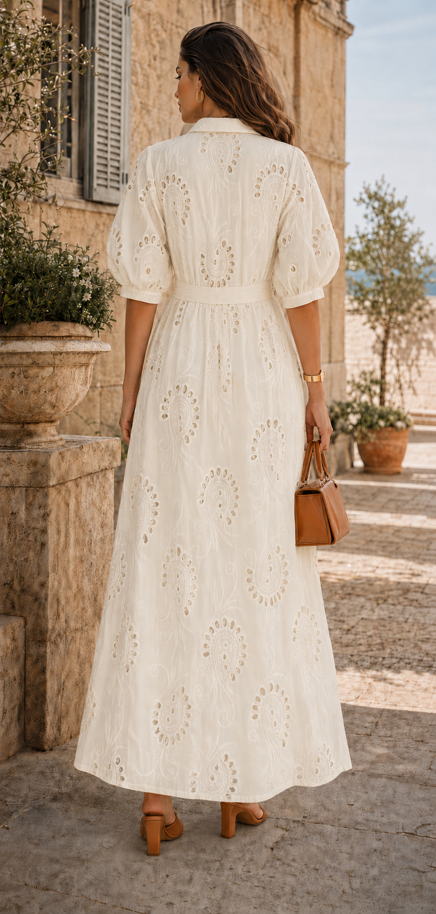 Vestido Camiseiro Creme em Bordado Inglês — apresentação editorial