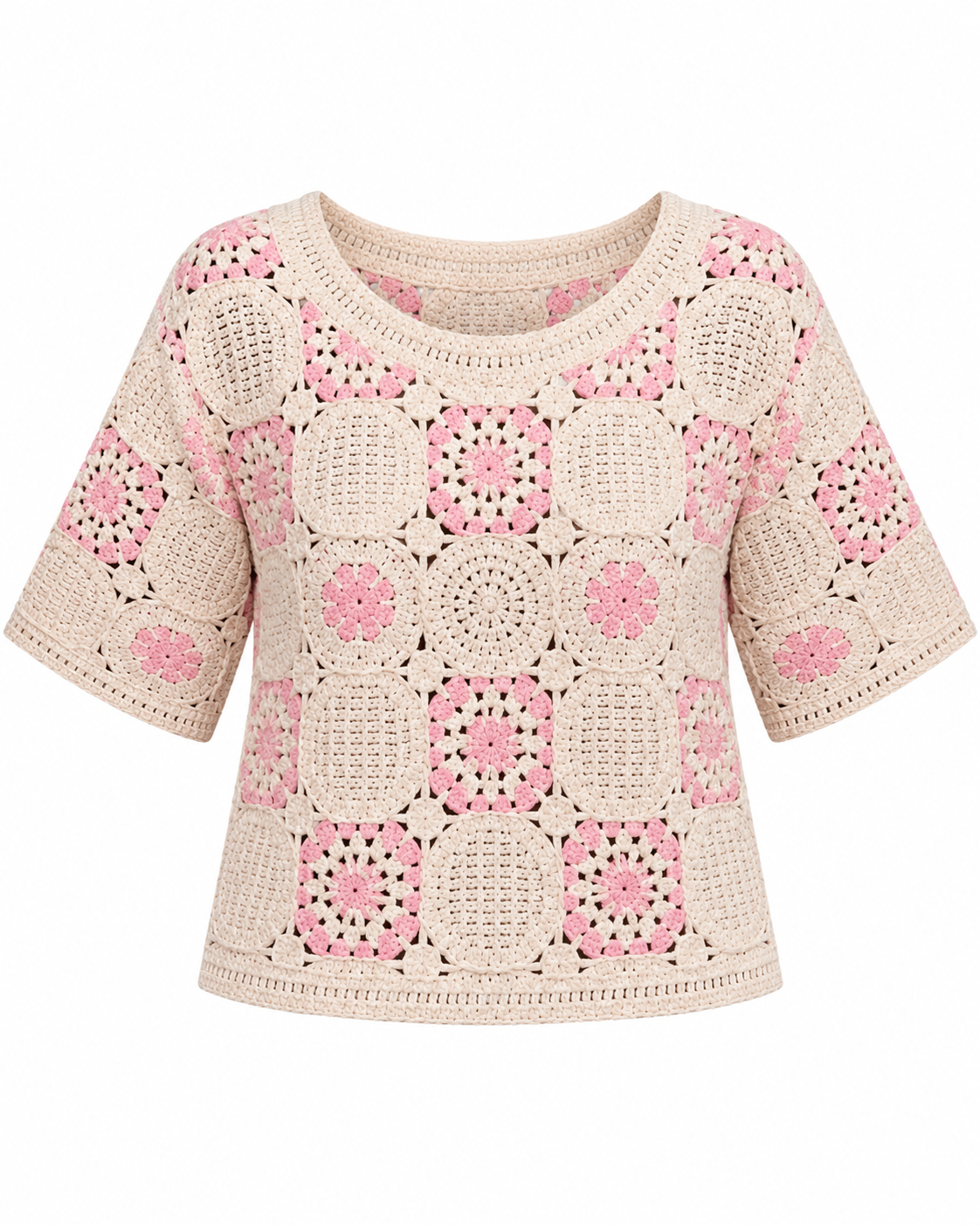 Camisola de croché cru com quadrados de flores rosa, decote redondo e mangas curtas largas, vista de frente