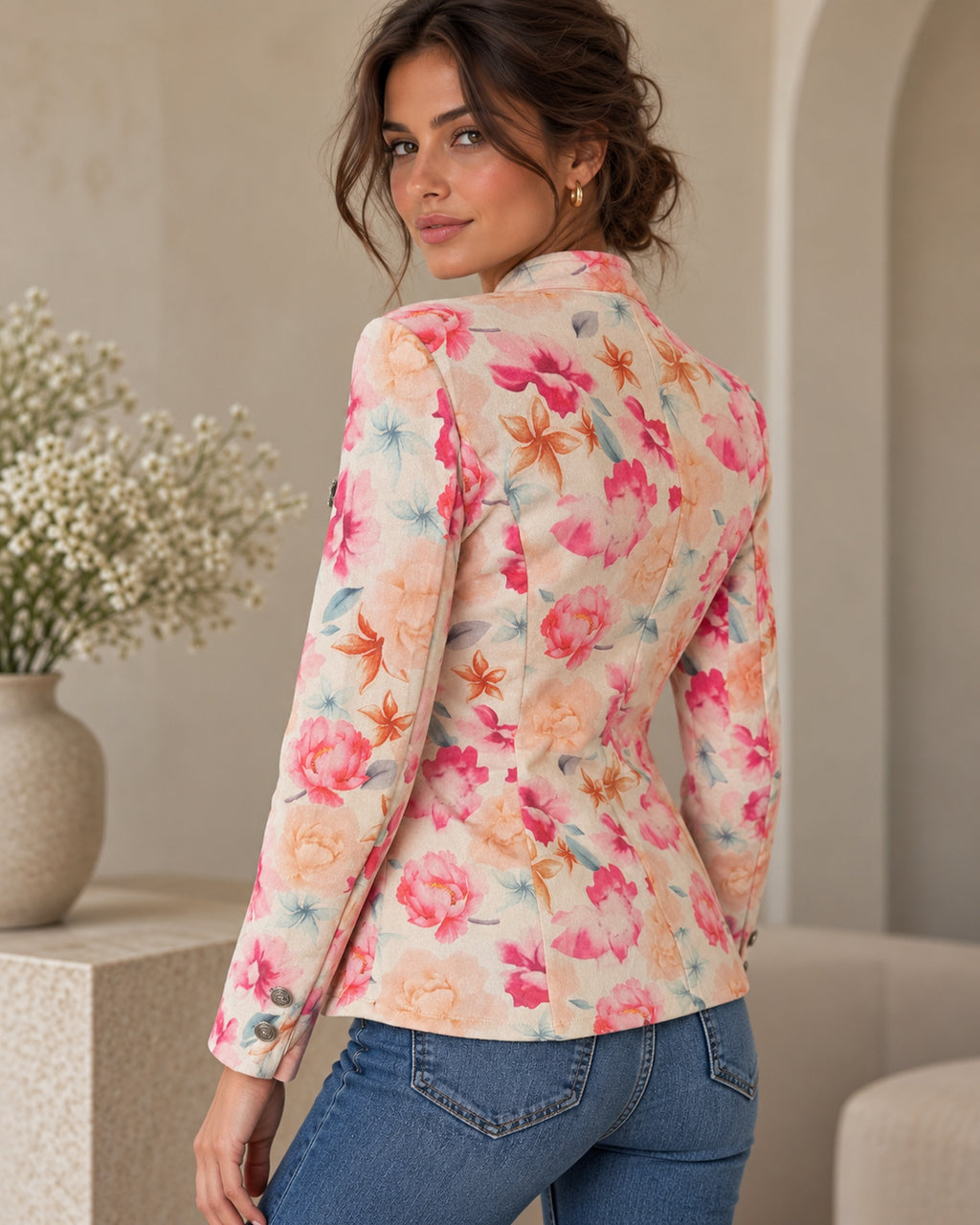 Casaco floral estruturado Voyelles, vista traseira com modelo