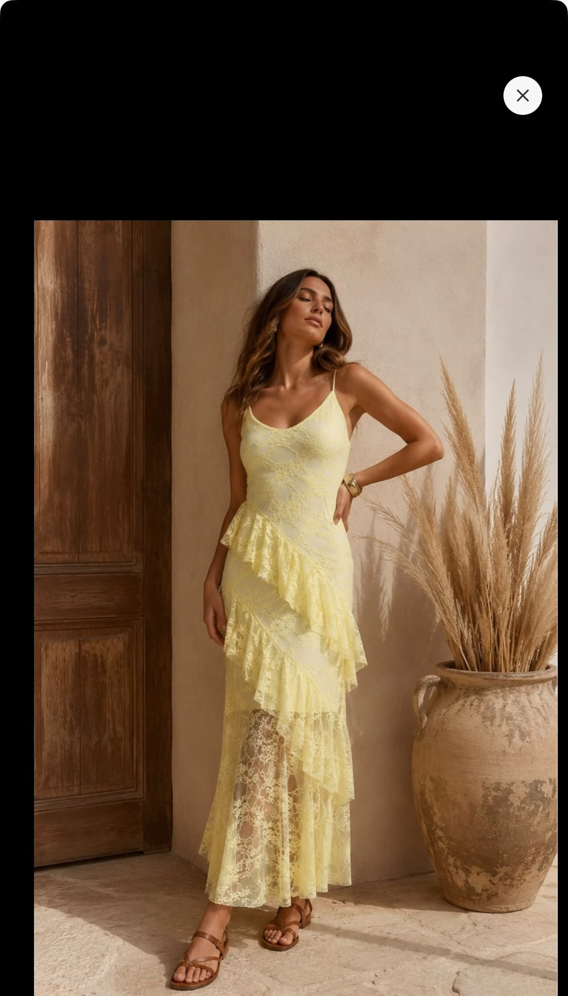 Vestido Longo de Renda com Folhos - amarelo manteiga, vista frontal